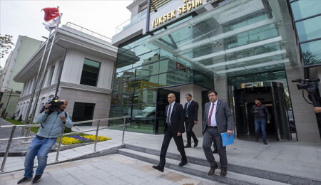 CHP, YSK'ya dilekçe verdi: "Meşruiyetini yitirmiş bütün seçimler iptal edilmeli"