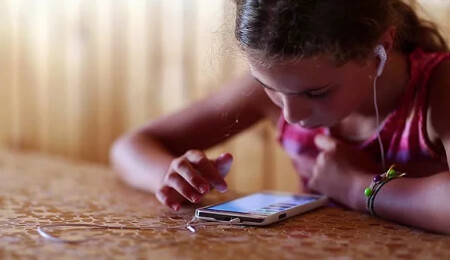 Çocuğa kaç yaşında akıllı telefon alınmalı?