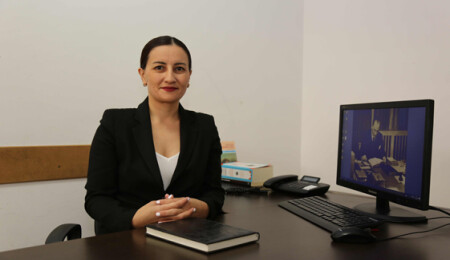 "Çocuğun kitapla ilişkisi 0-2 yaş döneminde masal ve hikaye ile başlamalı"