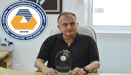 DAÜ'lü Prof. Dr. Mustafa F. Şahin'e onur ödülü