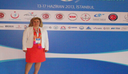 I. Uluslararası Türkiye Sağlık Mezunları Kurultayına KKTC ve DAÜ'yü temsilen Prof. Dr. Hülya Harutoğlu katıldı