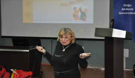 DAÜ'de "21. Yüzyıl'da Güçlendirme ve Yaşam boyu Öğrenme" Semineri