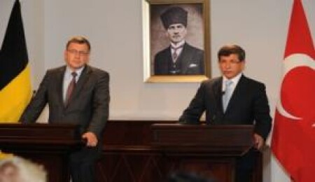 Davutoğlu: AB ile ortaklık değil tam üyelik için hazırlık yapıyoruz