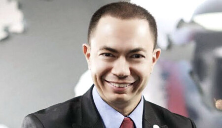 Dengiz Kürşat'tan "uydu ofisi" atılımı