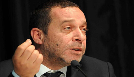 Denktaş'tan Bülent Berkay'ın istifasını Tatar'ın açıklamasına tepki