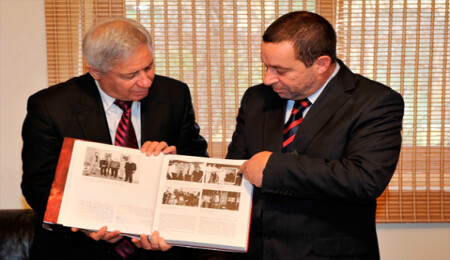 Kurucu Cumhurbaşkanı merhum Denktaş, 'Vatan Evladı Yüksek Madalyası'na layık görüldü