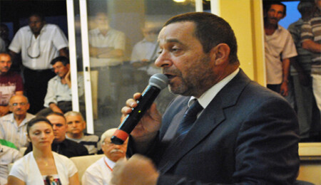 Denktaş: "Dağ başını duman almış yürüyelim arkadaşlar"