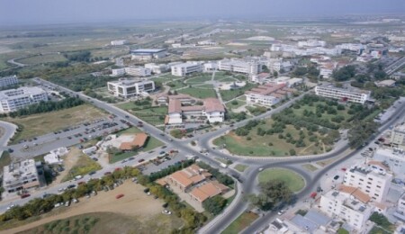 DAÜ İletişim Fakültesi mezunlarından 'öğretmenime dokunma' tepkisi