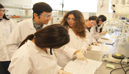 Yakın Doğu Üniversitesi Eczacılık Fakültesi'ne uluslararası kalite tescili