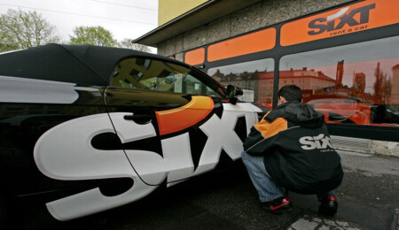 Galatasaray'ın yeni forma sponsoru SIXT oldu