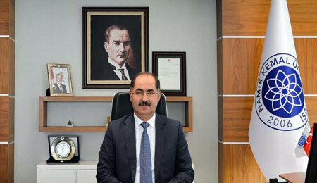 Eski rektöre 'FETÖ'ye yardım' suçundan 3 yıl 9 ay hapis cezası