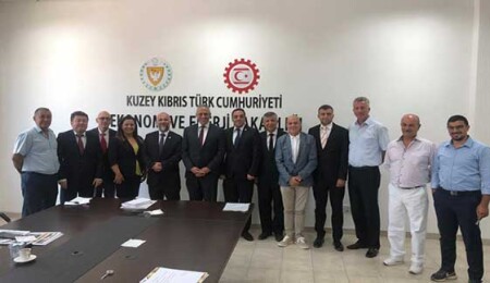 Ekonomi ve Enerji Bakanı Hasan Taçoy, İŞAD heyetini kabul etti