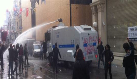 "Emek" protestosuna biber gazı