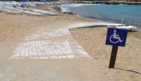 Kervansaray Plajı, engelliler için düzenlendi