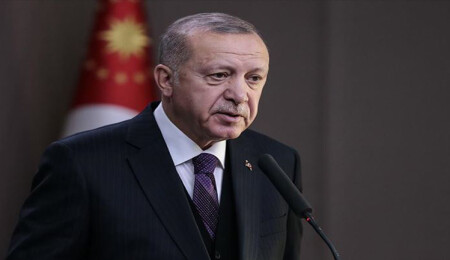 Fransız Basını: “Erdoğan, Kıbrıs, Akdeniz ve Libya’da dürüst oyun oynayan tek kişi”