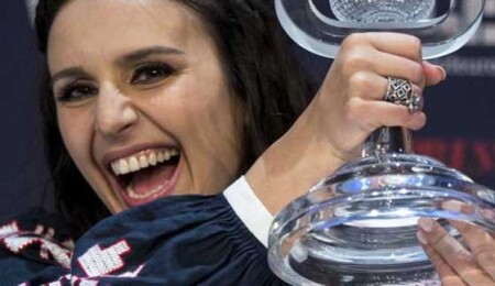 Eurovision Şarkı Yarışması'nı Ukrayna kazandı