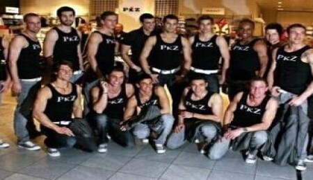 Erkek güzellerine porno şoku  