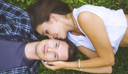 Erkeklerin kadınlarda hoşlandığı 7 davranış