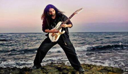 Gitarist Ersun Hoca: "Albüm yapıyoruz, alanlar kim?"