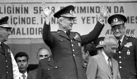 Özkök: "Kenan Evren hasta yatağında yargılandı, bugünün yarını da var"