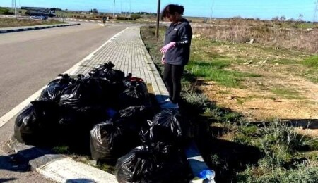 Ministry of Tourism: Beach Clean-Up Efforts Continue, but Litter Problem Persists