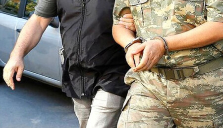 FETÖ'nün TSK yapılanmasına büyük operasyon! Yüzlerce asker tutuklandı