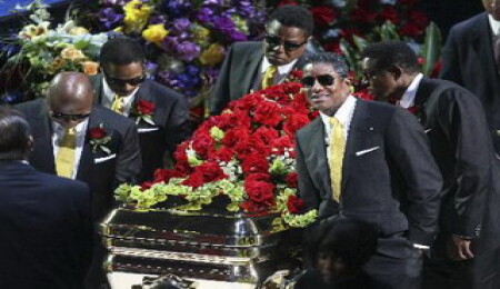 Popun kralına görkemli veda