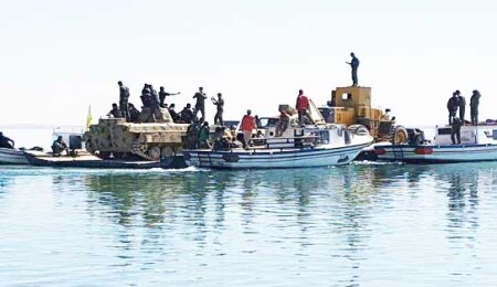 Rakka operasyonu'nda Fırat Nehri'nden böyle geçtiler