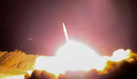 İran, ABD’nin Irak’taki üslerini füzelerle vurdu