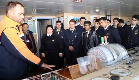 GAÜ Denizcilik ve Ulaştırma Yüksek Okulu Güverte Bölümü'nde liman ve gemi ziyaretleri devam ediyor