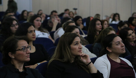 GAÜ KKTC Eğitim Çalıştayı'nda, lise eğtimcileri, Hakan Mengüç ile biraraya geldi