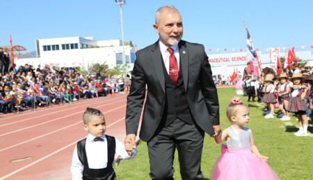 GAÜ Kurucu Rektörü Akpınar, 23 Nisan mesajı yayımladı