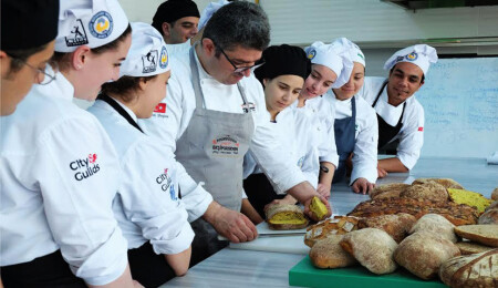 DAÜ Turizm Fakültesi’nden yeni bir program: İngilizce Gastronomi ve Mutfak Sanatları Programı