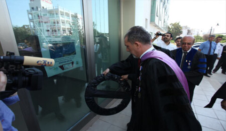 GAÜ'den Ekonomi Bakanlığı'na siyah çelenk