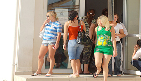 Kuzey Kıbrıs`ta seks turizmi patladı