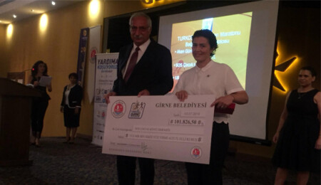 Girne Yarı Maratonu'nda elde edilen gelirin bir kısmı SOS Çocukköyü'ne bağışlandı