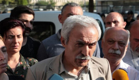 Görevden alınan HDP'li belediye başkanları gözaltına alındı