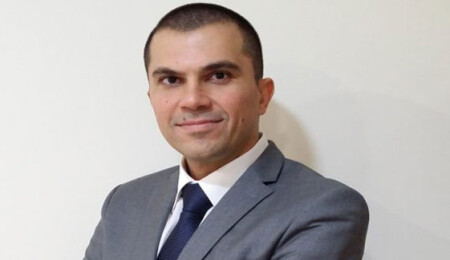 Güney Kıbrıs'ın ilk Turizm Bakanı bugün görev başı yapıyor