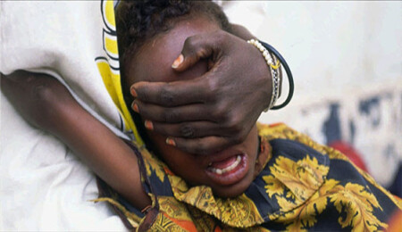 Güney'de yaşayan ve kadın sünneti yapan ülkelerden gelen kızların yaklaşık %17si tehdit altında