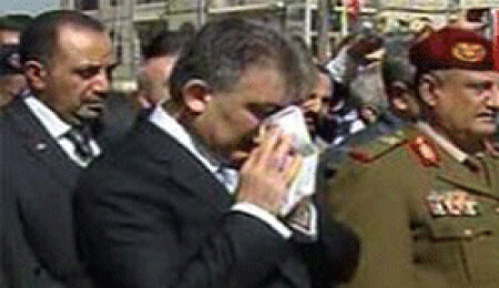 Abdullah Gül, gözyaşlarına boğuldu