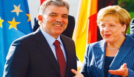 Gül - Merkel görüşmesinde Kıbrıs da gündemdeydi