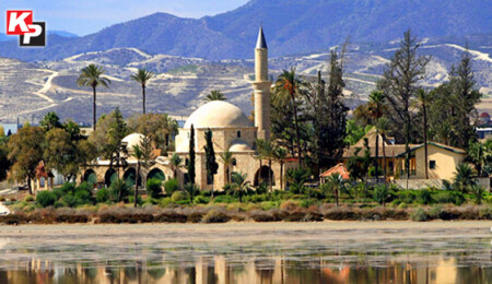 Hala Sultan'ın türbe örtüsünü çalmaya cüret ettiler, bütün Kıbrıs seferber oldu