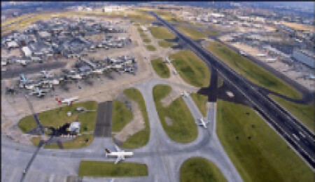 İngiltere havaalanları da külden etkilenecek, uçuşlarda aksamalar olacak