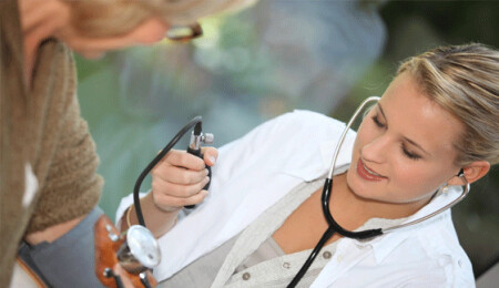 Hemşireler ve Ebeler Sendikası: "Ek mesai değil, yeni personel istiyoruz"