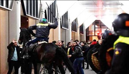 Hollanda polisinden açıklama! Yaralılar ve gözaltılar var