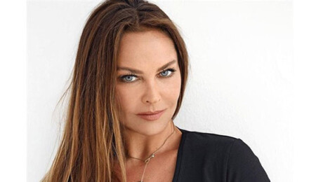 Hülya Avşar 'Selfie'nin çekimlerini bitirdi