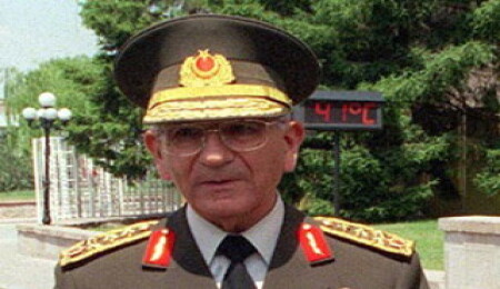 Seken kurşun mercek altında