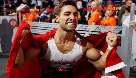 İbrahim Çolak tarih yazdı: Türkiye'nin Artistik Jimnastik Dünya Şampiyonası'nda ilk madalyası "altınla" geldi