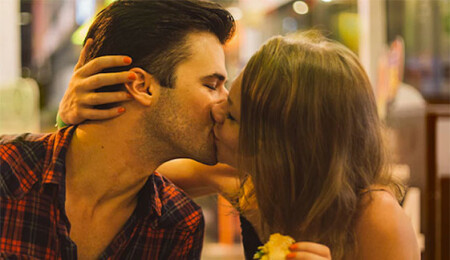 İnsanlık öpüşmeyi nasıl keşfetti?