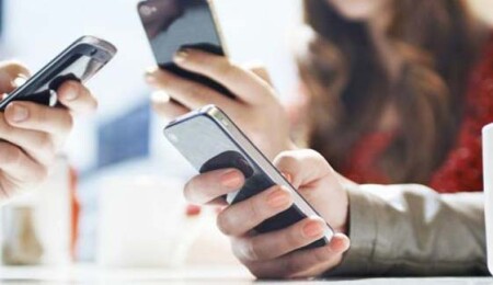 Aşkın: "İnternet bağımlılığı insan ilişkilerini, evlilikleri, iş hayatını bozabiliyor"